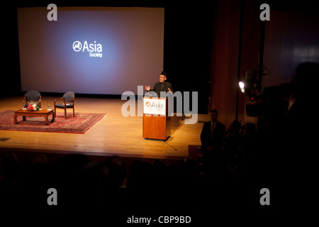 Le président afghan Hamid Karzai prononce un discours à l'Asia Society le 23 septembre 2008. Banque D'Images