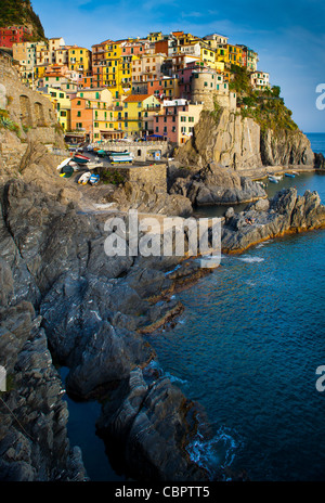 Ville de Manarola dans le parc national des Cinque Terre Banque D'Images