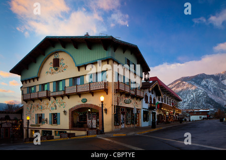 Lumières de Noël dans l'ouest de l'État de Washington ville de Leavenworth Banque D'Images