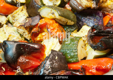 Une sélection de légumes grillés Banque D'Images
