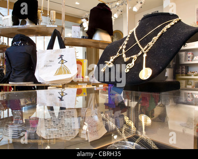 Metropolitan Opera House Cadeaux, Lincoln Center, NEW YORK CITY Banque D'Images