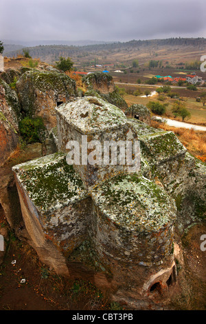 La roche (intérieur et extérieur) Église de Saint Paul en Gokyurt, 45 km au sud-ouest de la ville de Konya, Turquie. Banque D'Images