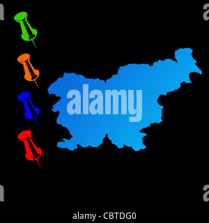 La Slovénie la carte de voyage avec des punaises sur fond noir. Banque D'Images