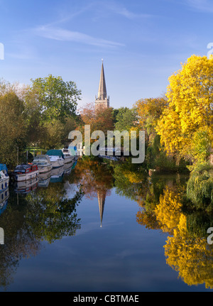 Abingdon vue du pont, au début de l'automne jour 8 Banque D'Images