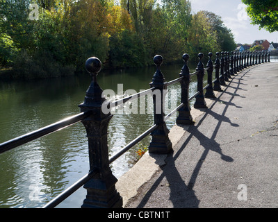 Quai Saint Helens, Abingdon en automne Banque D'Images