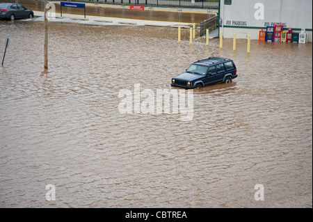 En voiture, l'inondation zone inondée, Philadelphie, USA Banque D'Images
