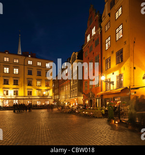 Cafe bordée de nuit, Stortorget Gamla Stan - la vieille ville, Stockholm, Suède Banque D'Images
