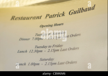 Heures d'ouverture Le restaurant Patrick Guilbaud sign Banque D'Images