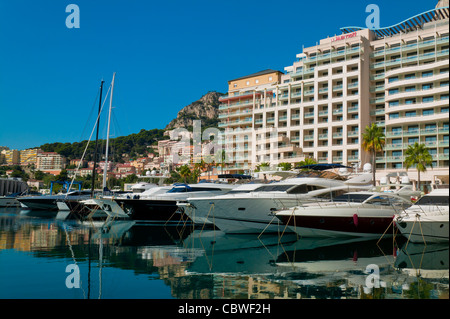 Le Cap D'Ail's Harbour, côte d'Azur, France Banque D'Images