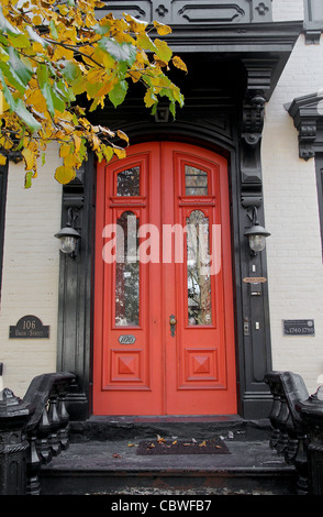 Porte d'une maison dans le quartier historique de Schenectady palissade. Schenectady, New York, United States Banque D'Images