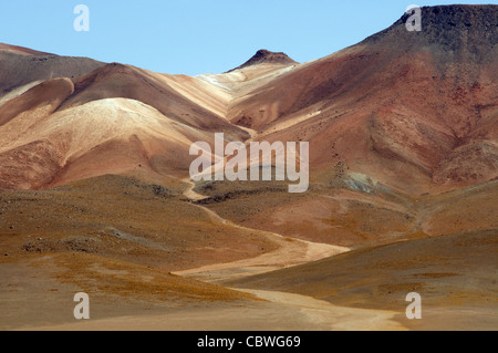 Des couches de roches dans les montagnes de la Bolivie, désert Siloli Banque D'Images