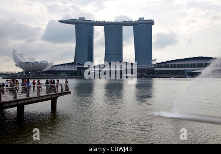 Vue urbaine de la ville de Singapour, en Asie avec des bâtiments modernes et des gratte-ciel Banque D'Images