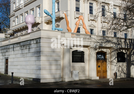 L'entrée de l'édifice de l'ICA L'Institut d'art contemporain, le Mall London UK dans le cadre de maison Nash Carlton House Terrace Banque D'Images