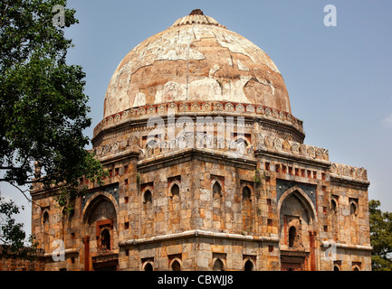 Ancien Grand Dome Bara Gumbad Tomb Lodi Gardens New Delhi Inde tombe de chiffre significatif en période de Lodi Banque D'Images