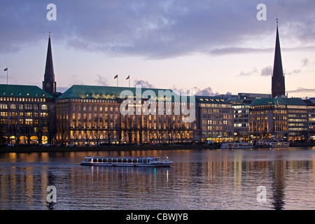 Voir l'ensemble de Hambourg (Binnenalster Lac Alster intérieur) juste avant Noël Banque D'Images