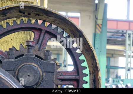 Arrangement de l'appareil mécanique blacklead fond cogs d'engrenage moteur usine ingénierie de conception industrielle de la graisse de l'indu Banque D'Images