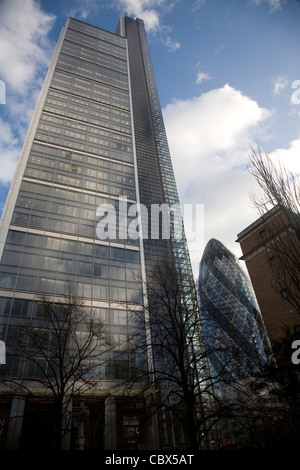 Tour Heron conçu par les architectes Kohn Pedersen Fox, City of London, England Banque D'Images