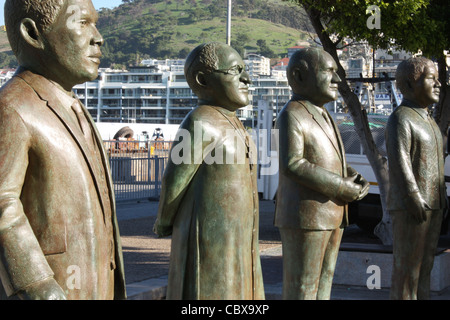Des statues d'Afrique du Sud, quatre lauréats du Prix Nobel de la paix, V & A Waterfront, Cape Town Banque D'Images
