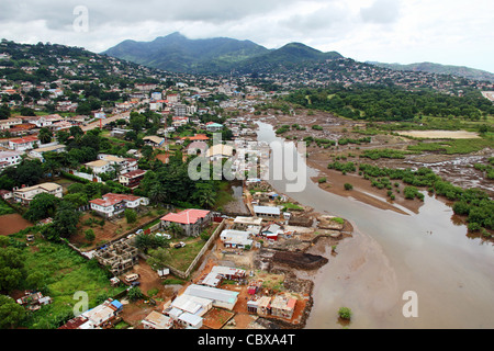 Eyrieal vue d'une zone de Freetown, Sierra Leone Banque D'Images