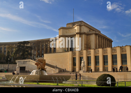 Trocadero, Paris, France. Fontaines en dessous du Palais de Chaillot. Banque D'Images