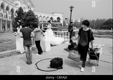 La photographie de mariage au Parc de Chaoyang à Beijing Banque D'Images