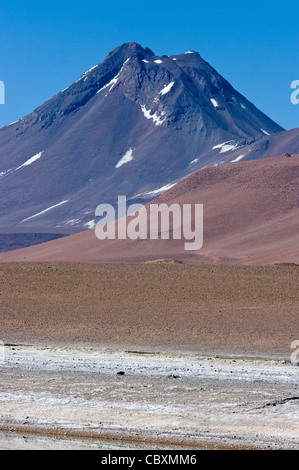 Le Chili. Désert d'Atacama. Paso de Jama.volcan Pili. Banque D'Images