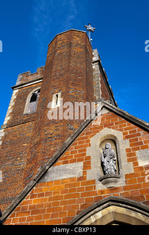 Le clocher de l'église de St Peter Chalfont Bucks UK Eglise paroissiale du village Banque D'Images