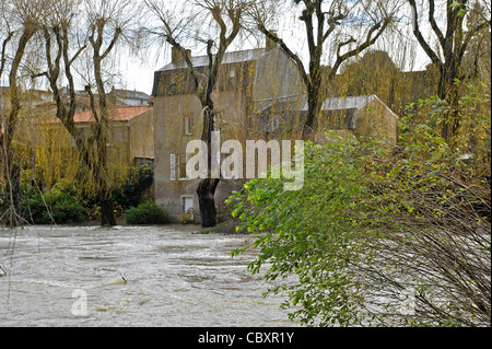 Crue des eaux à Parthenay Deux-sevres France Banque D'Images