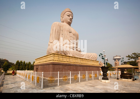 L'Inde, le Bihar, Bodhgaya, Bouddhisme, statue du grand Bouddha Banque D'Images