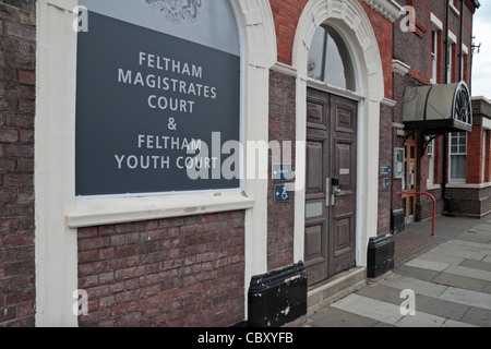 Feltham Magistrates Court et Feltham, le tribunal pour adolescents, Hanworth Road, Feltham, Middlesex, Royaume-Uni Banque D'Images