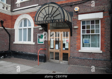 Feltham Magistrates Court et Feltham, le tribunal pour adolescents, Hanworth Road, Feltham, Middlesex, Royaume-Uni Banque D'Images