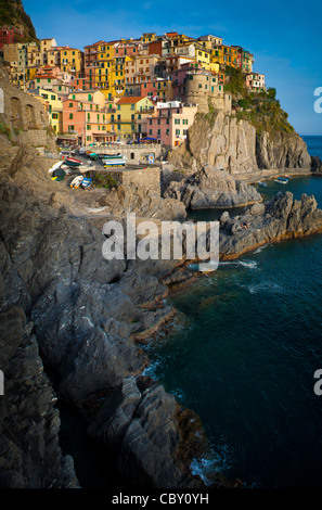 Ville de Manarola dans le parc national des Cinque Terre Banque D'Images