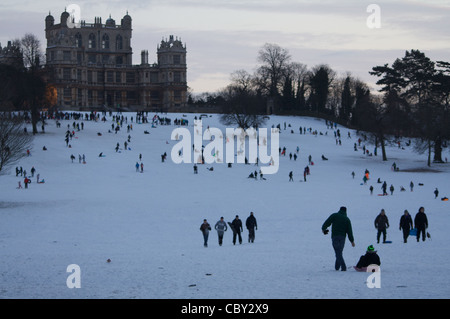 Wollaton Hall à Nottingham dans la neige Banque D'Images