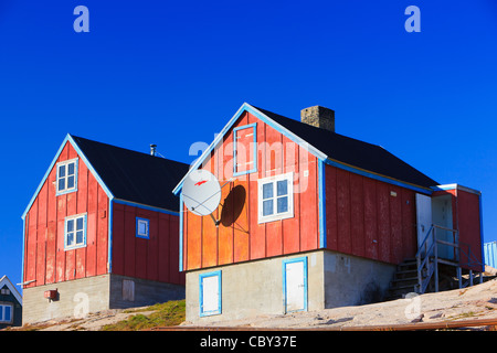 Village d'Ittoqqortoormiit Scoresbysund, côte est, Groenland Banque D'Images