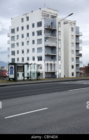 Immeuble moderne à Reykjavik, Islande Banque D'Images