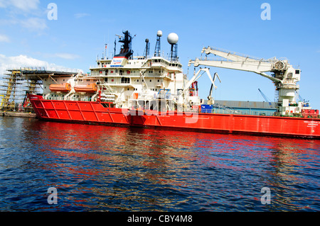 Leith Harbour,accueil de navires pétroliers de la mer du Nord,Forage,Fabrication,de stockage Entrepôts,transport en conteneurs, Édimbourg, Écosse,Leith Banque D'Images