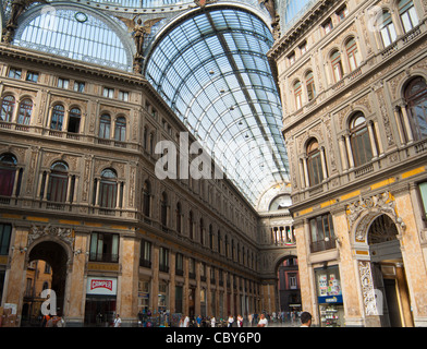 Galleria Umberto I, 1890, Emanuele Rocco et Ernesto di Mauro, architecte du 19e siècle, Naples, Campanie, Italie. Banque D'Images