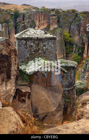 La roche (intérieur et extérieur) Église de Saint Paul en Gokyurt, 45 km au sud-ouest de la ville de Konya, Turquie. Banque D'Images