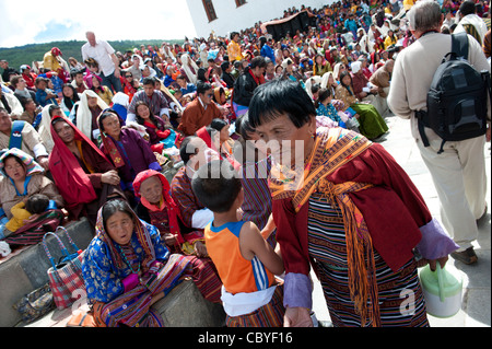 Asie Bhoutan Thimphu Tsechu Cham Tibet vieille femme Banque D'Images