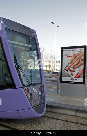 Le nouveau tramway MIS EN SERVICE EN AVRIL 2011, Reims, Marne (51), Champagne-ardenne, FRANCE Banque D'Images