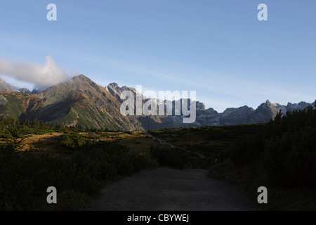 Tatras vu de l 'Przełęcz kopami między' (passe entre les montagnes Kopa) Banque D'Images