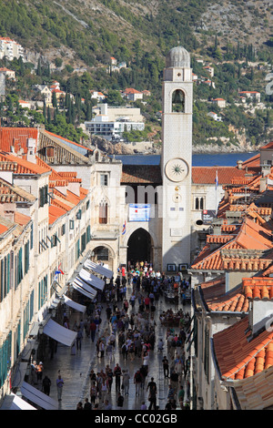 Place Luza vu de la ville médiévale, Dubrovnik, Dubrovnik-Neretva, Croatie, Balkans, Mer Adriatique, de l'Europe Banque D'Images