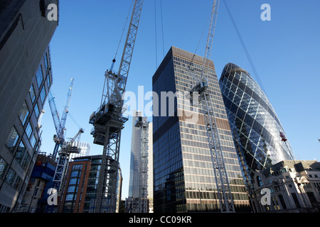 122 leadenhall street building site en construction dans la ville de Londres avec le gherkin et St Helen's tower Banque D'Images