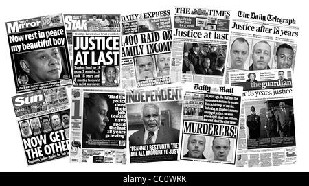 Journaux nationaux britanniques front page couverture du procès pour meurtre de Stephen Lawrence en 2012. [Converties en noir et blanc] Banque D'Images