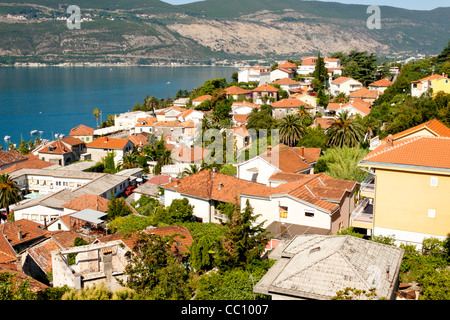 Vue sur la vieille ville de Herceg Novi au Monténégro Banque D'Images