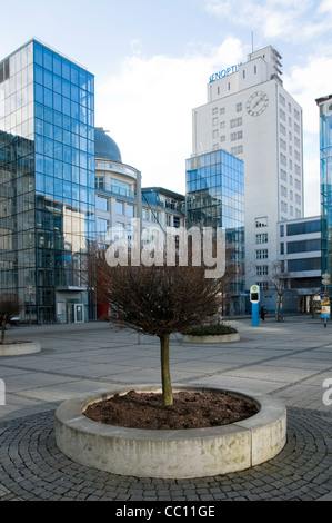 Ernst-Abbe carré sur le terrain de l'ex-works Carl-Zeiss, Jena, Allemagne Banque D'Images