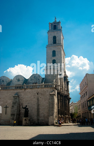 Convento San Francisco de Asis à Plaza de San Francisco, vieille ville de La Havane, Cuba. Banque D'Images