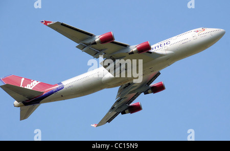 Virgin Atlantic Airways Boeing 747-400 (G-VBIG, 'Tinker Belle') Banque D'Images