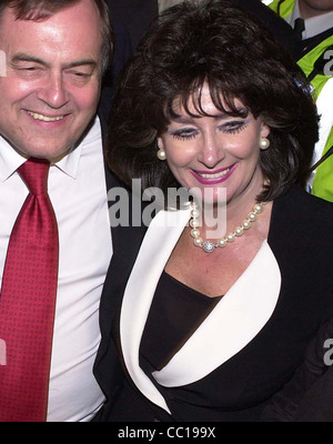John Prescott et épouse Pauline. À partir des archives de communiqués de presse (anciennement Service Portrait Portrait Bureau) Banque D'Images