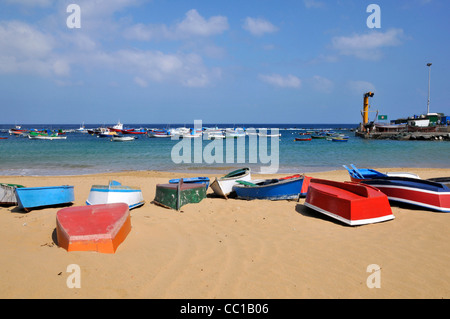 Port de San Andres et de la plage de Teresitas de la partie nord-est de Tenerife, dans l'Espagne, les îles Canaries. Banque D'Images